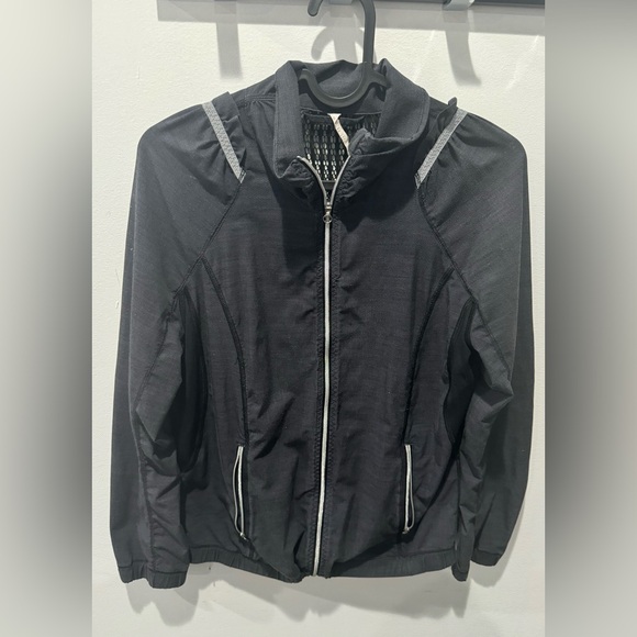 lululemon athletica Jackets & Blazers - Women’s Lululemon Dark grey Zip-Up light Jacket